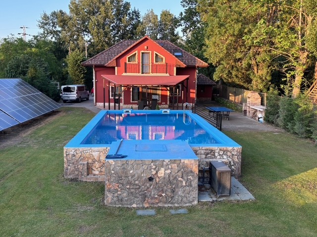 Villa — kert